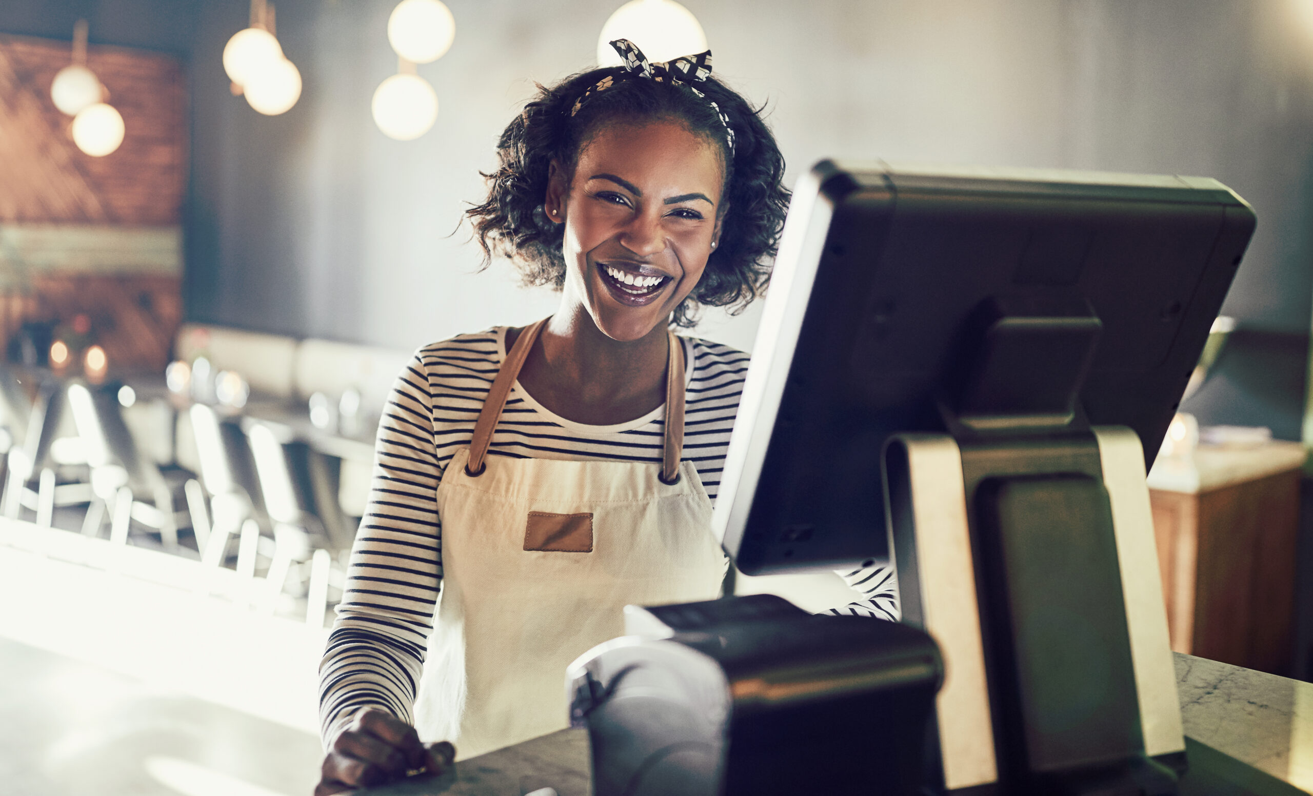 restaurant staff learning how to choose a point of sale system